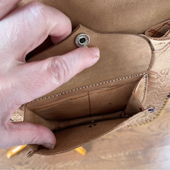 Vintage Marrakech Leather Crossbody Bag - Picture 13 of 14